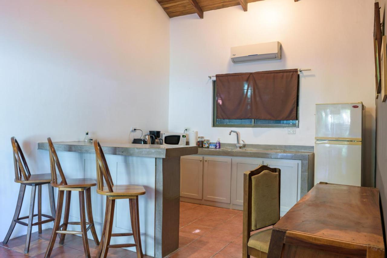 Hotel Mahayana Tamarindo Eksteriør billede
